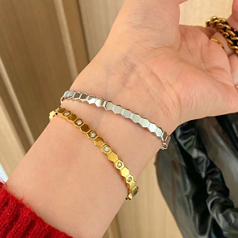 钛钢手镯 气质蜂巢手镯女蜂窝手环简约轻奢小众高级感镯子不褪色