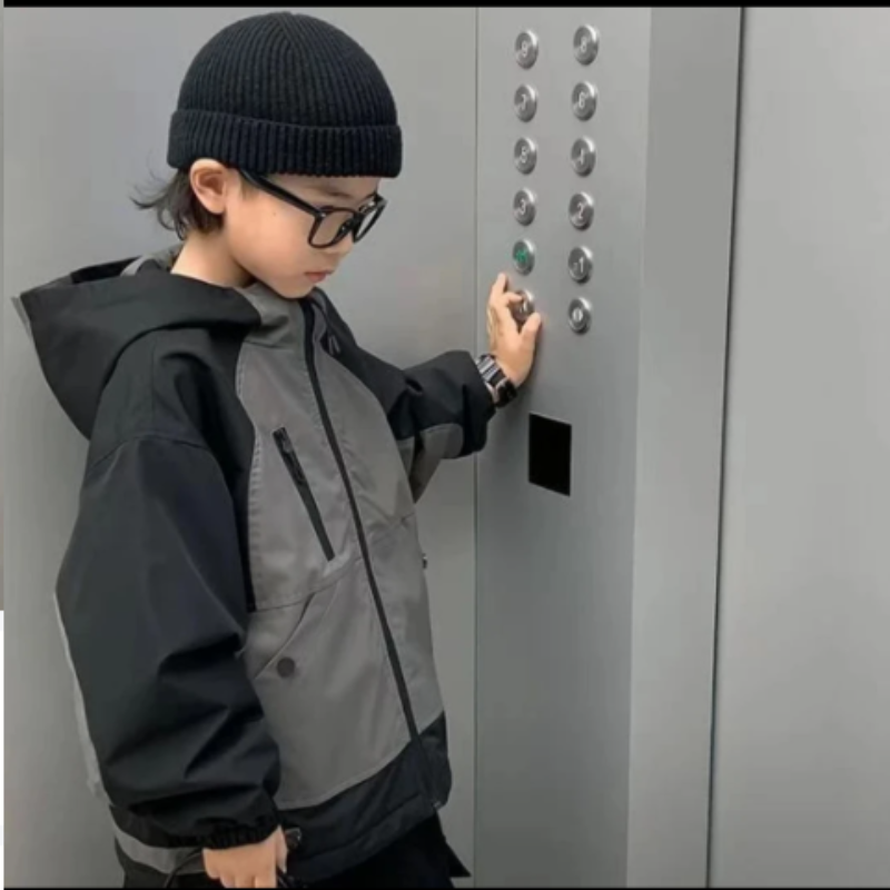 儿童装男童外套2024新款男孩夹棉加厚冲锋衣中大童帅气夹克风衣