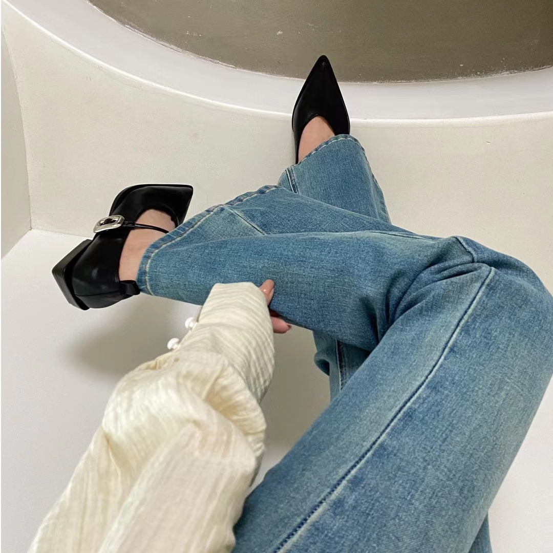 法式低跟尖头单鞋女鞋子大码2024新款粗跟小皮鞋一字扣带玛丽珍鞋