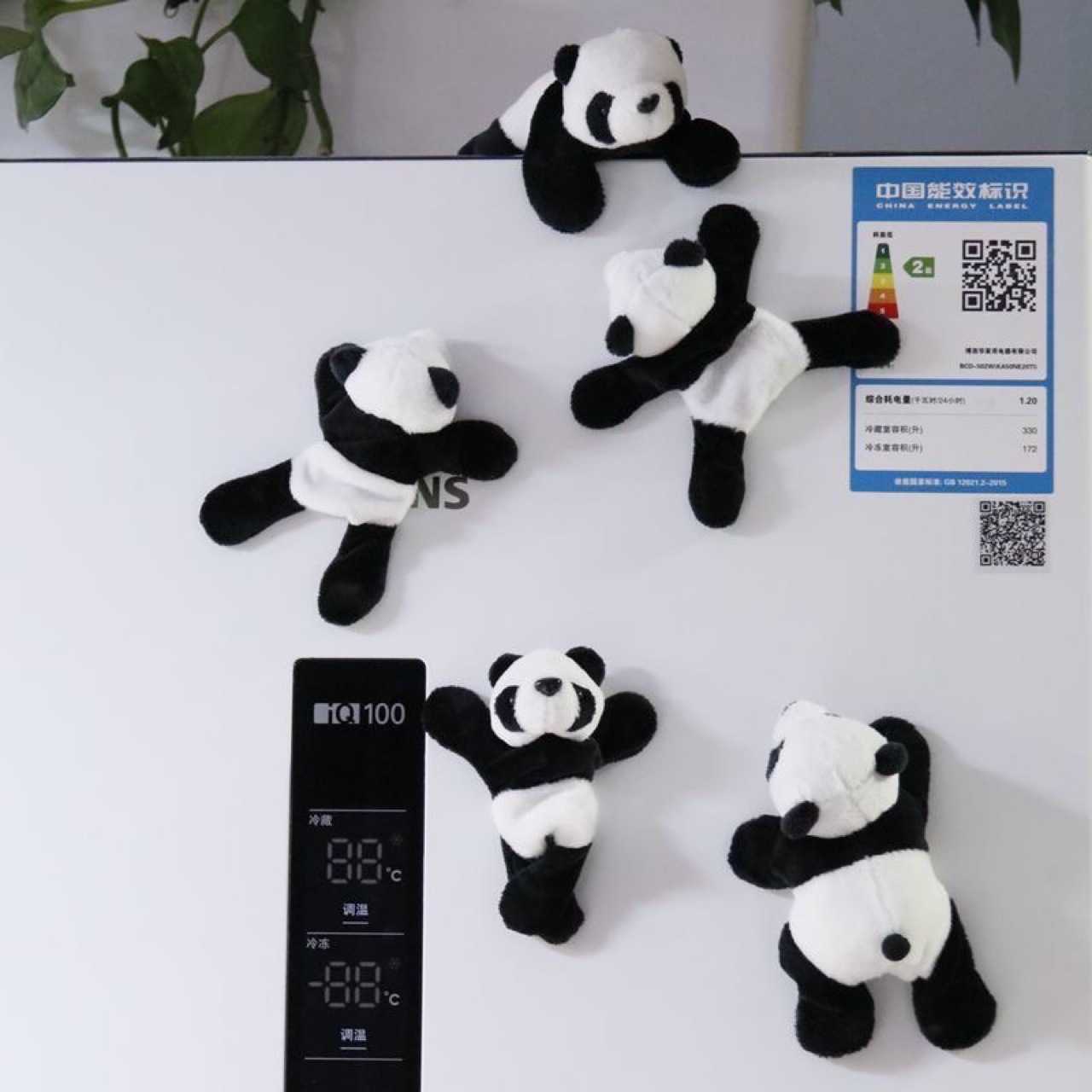 可爱公仔冰柜磁吸创意家居中国风动物小礼品毛绒熊猫磁性冰箱贴