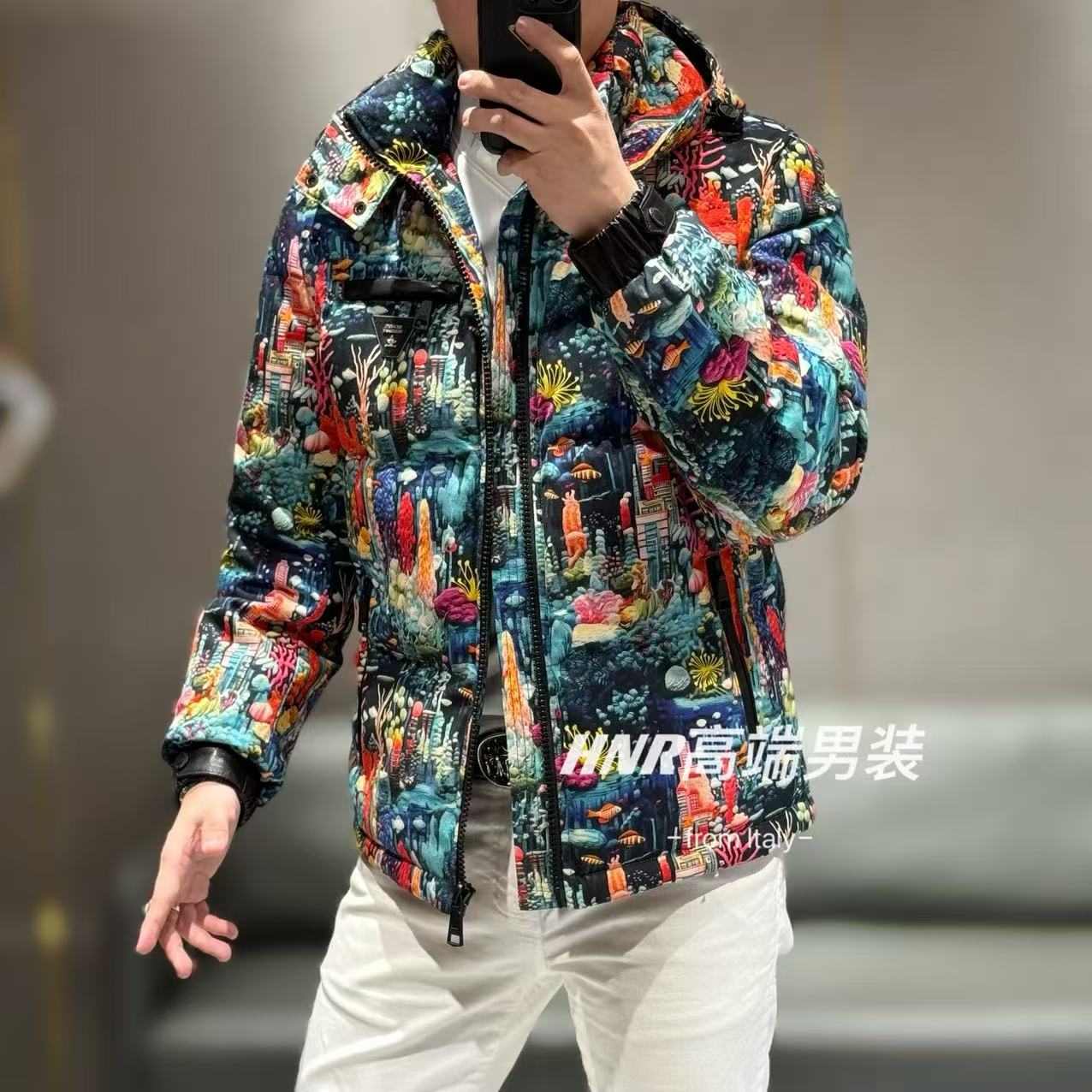 【乔治雷迪尼专卖】裸眼3D幻彩琉璃海底世界真皮拼接羽绒服256602