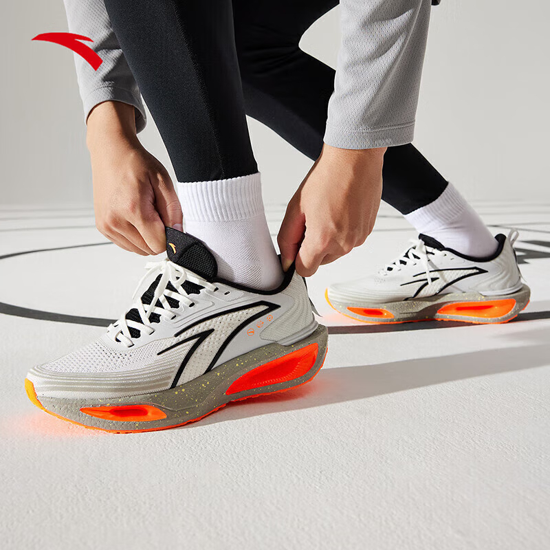 安踏虫洞 跑步鞋男鞋人生跑鞋透气运动鞋男减震耐磨防滑男款跑鞋