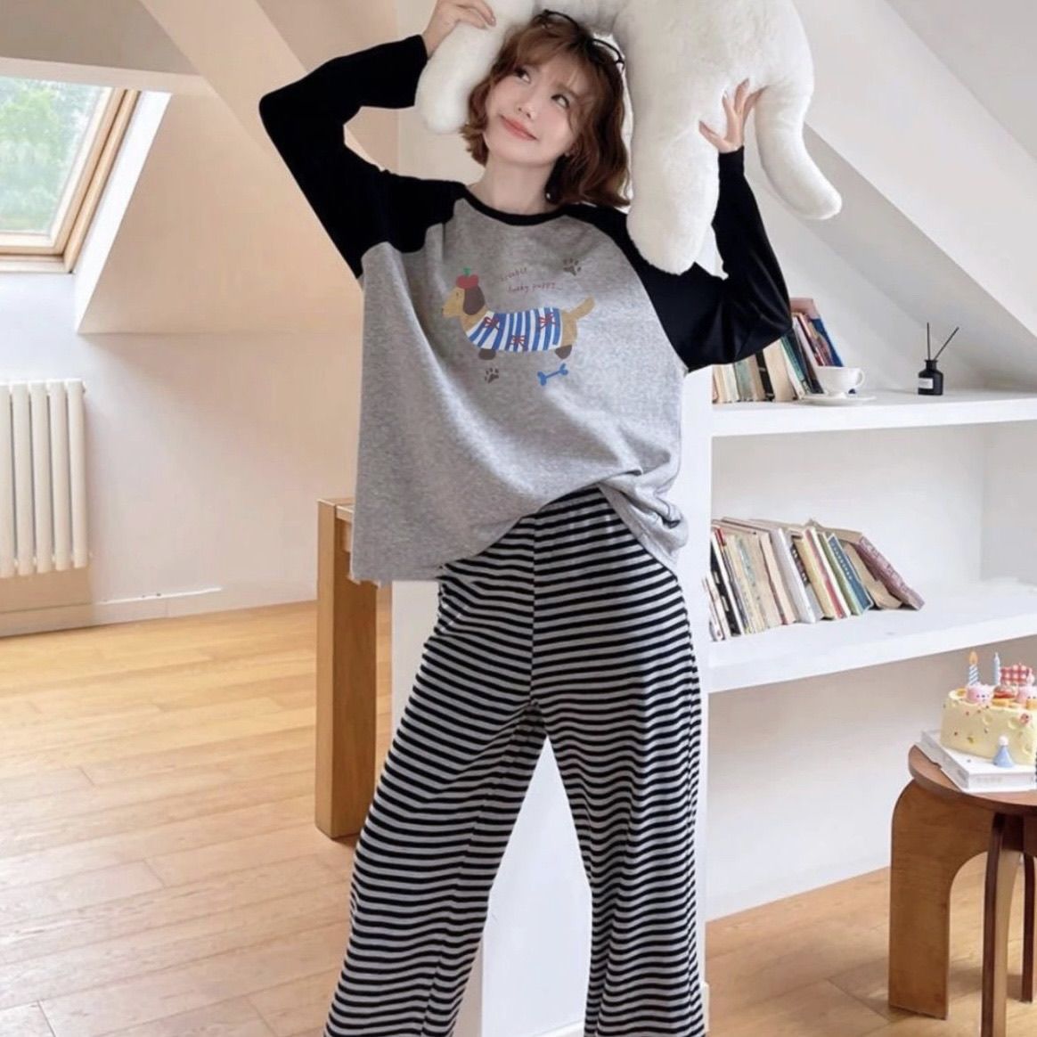 带胸垫睡衣女春秋季腊肠狗卡通长袖宽松可外穿休闲条纹家居服套装