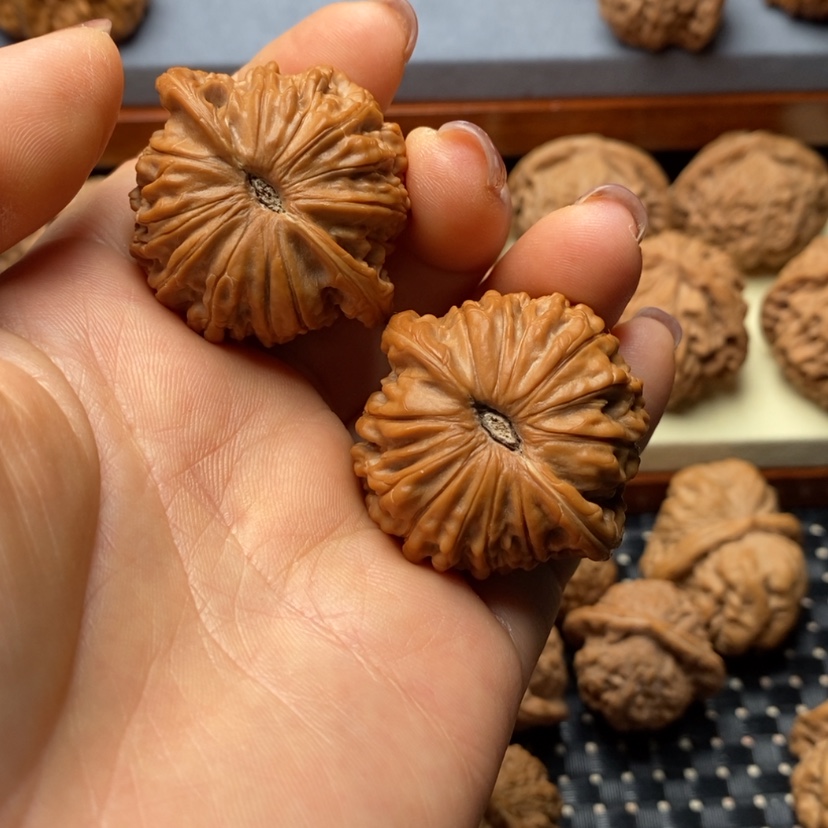 【闪购商品】桃核吊坠馋*40.5磨盘