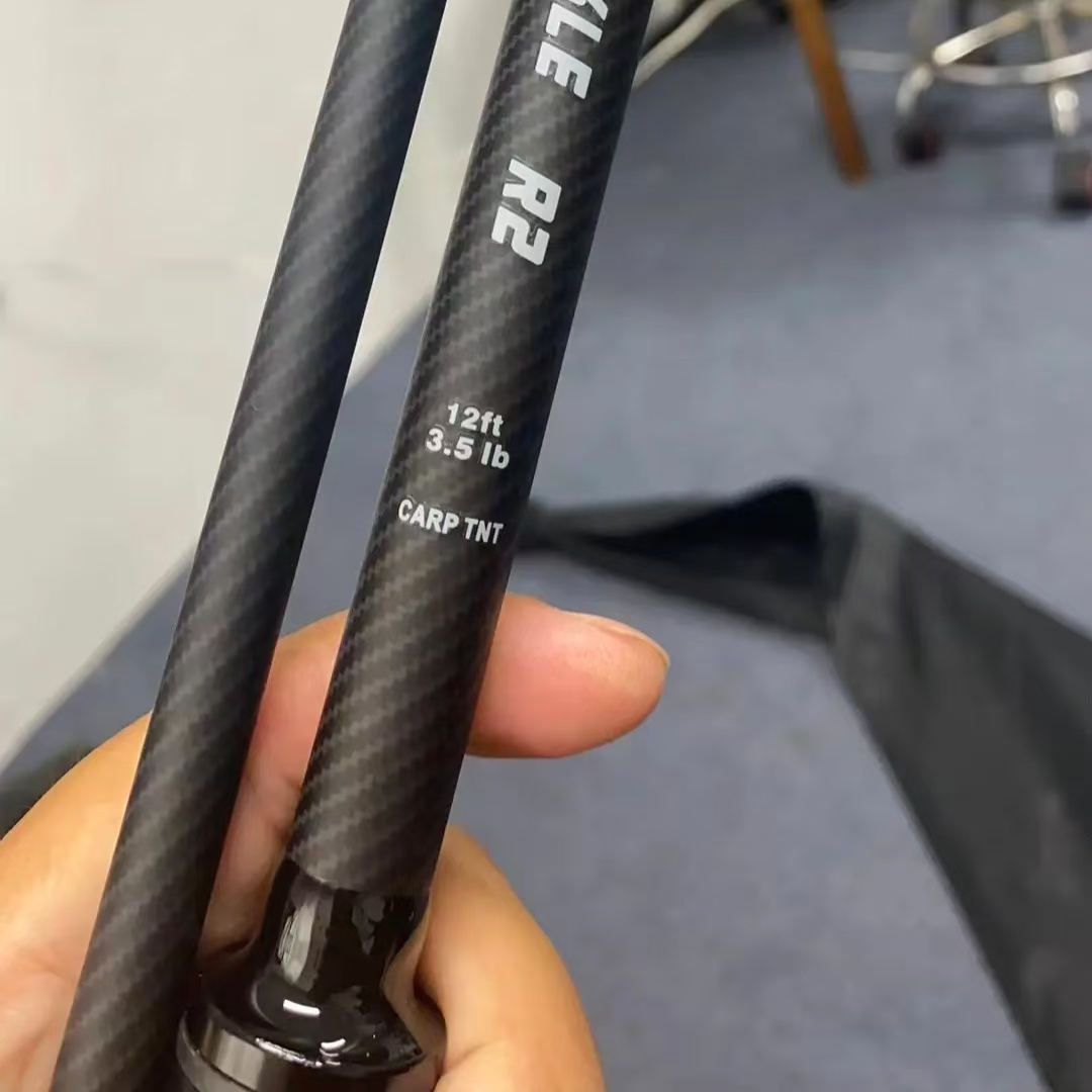 欧式鲤钓TNT鱼竿12英尺3.5磅定制轮坐30T碳布50大导环