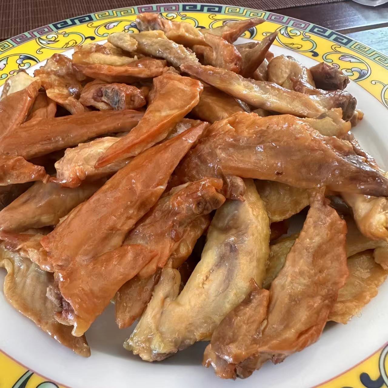 哈尔滨商委红肠熏酱鸡翅尖烟熏五香散装熟食小吃下酒菜特产零食肉