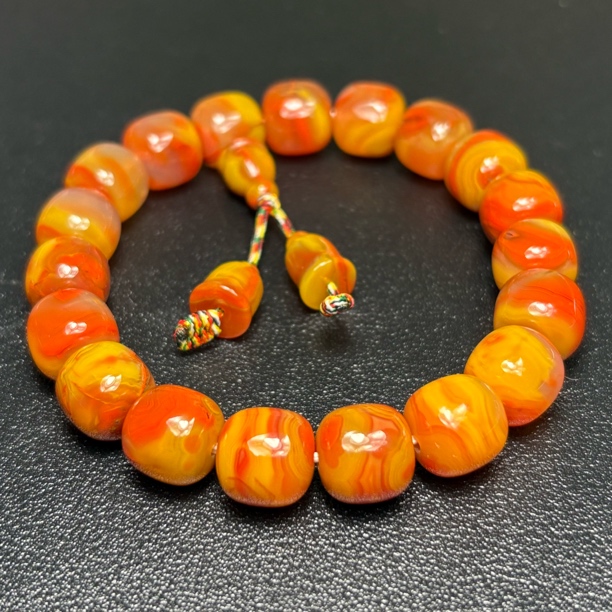 北票战国红玛瑙艳红黄高冰料直径11毫米精品