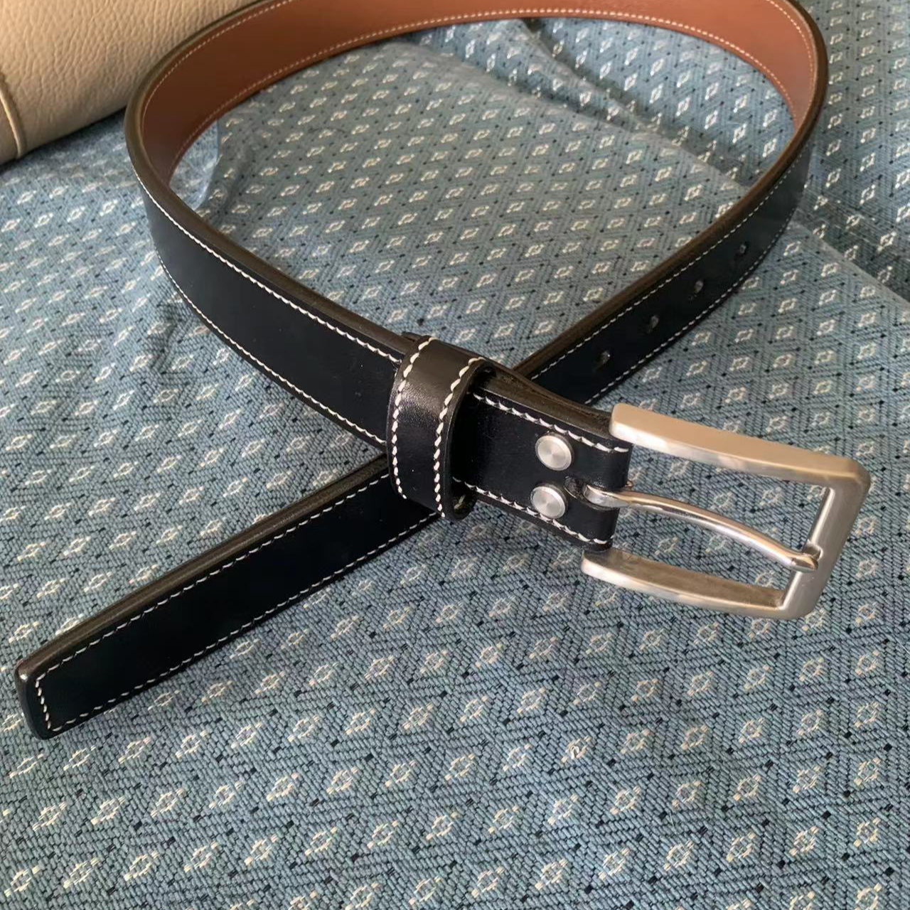 双层对贴栎木黑色+托斯卡纳掌纹咖色男士腰带