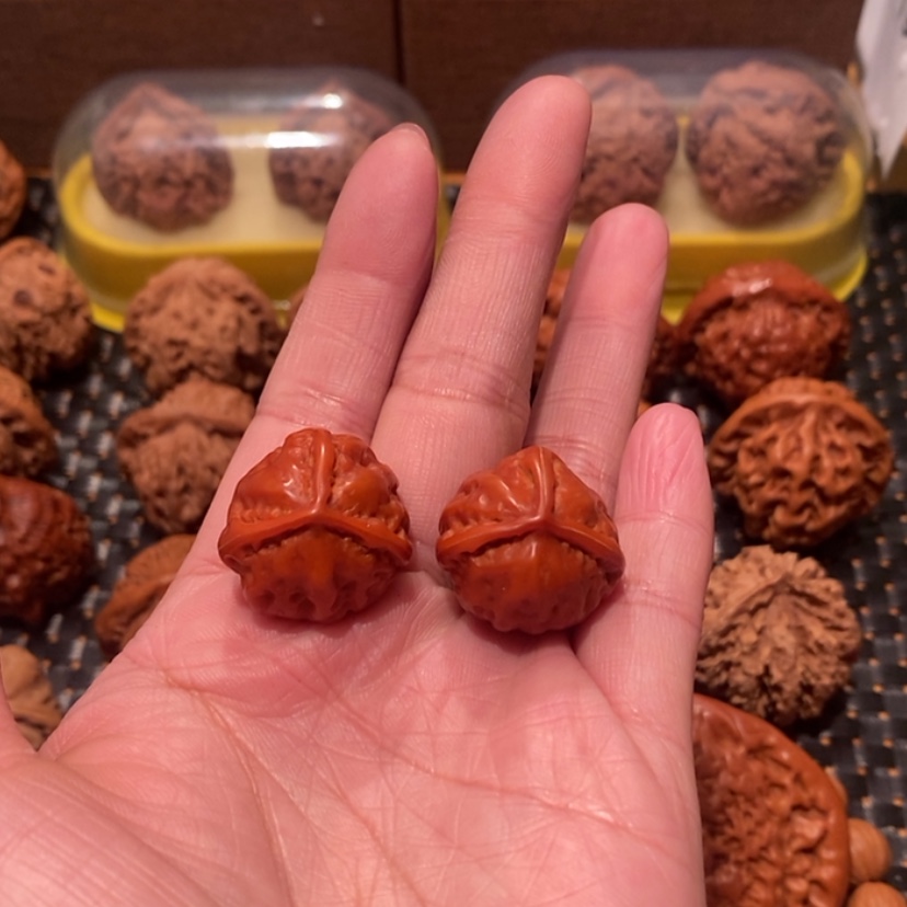 【闪购商品】文玩核桃吊坠军*
