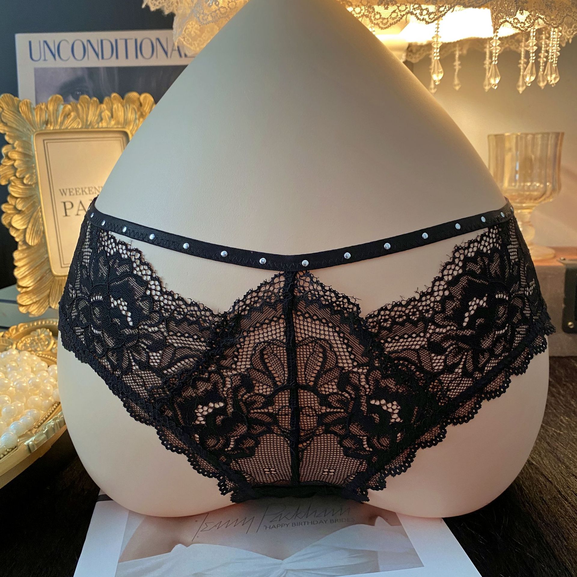 心动魅紫性感时尚御姐细带镂空蕾丝三角裤女欧美低腰火辣纯欲内裤