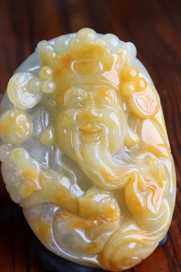 天然缅甸翡翠黄翡财神雕刻吊坠精雕巧雕俏色黄财神鸡油黄
