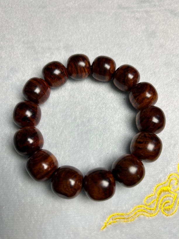 正宗海南黄花梨1.8老型珠手串