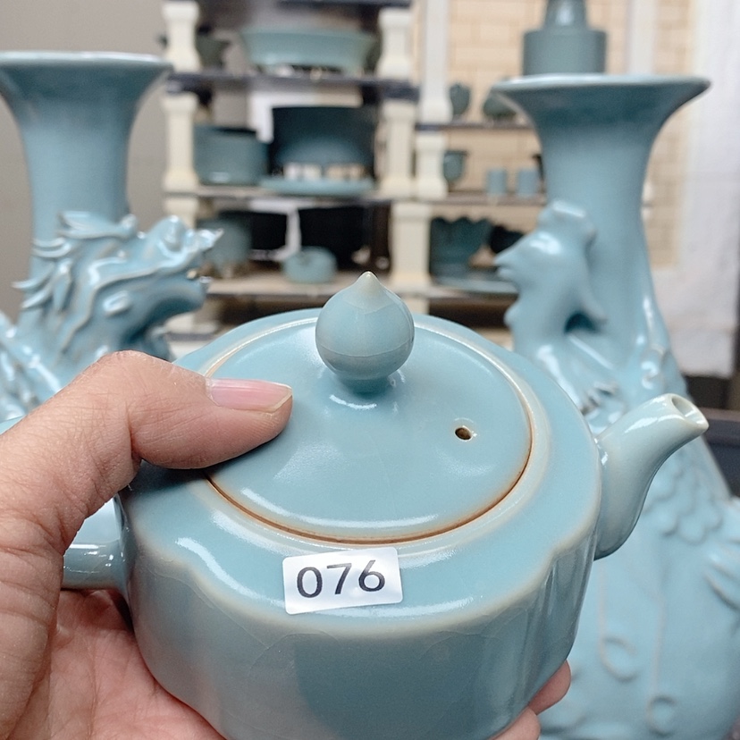 【闪购商品】瓷摆件半*