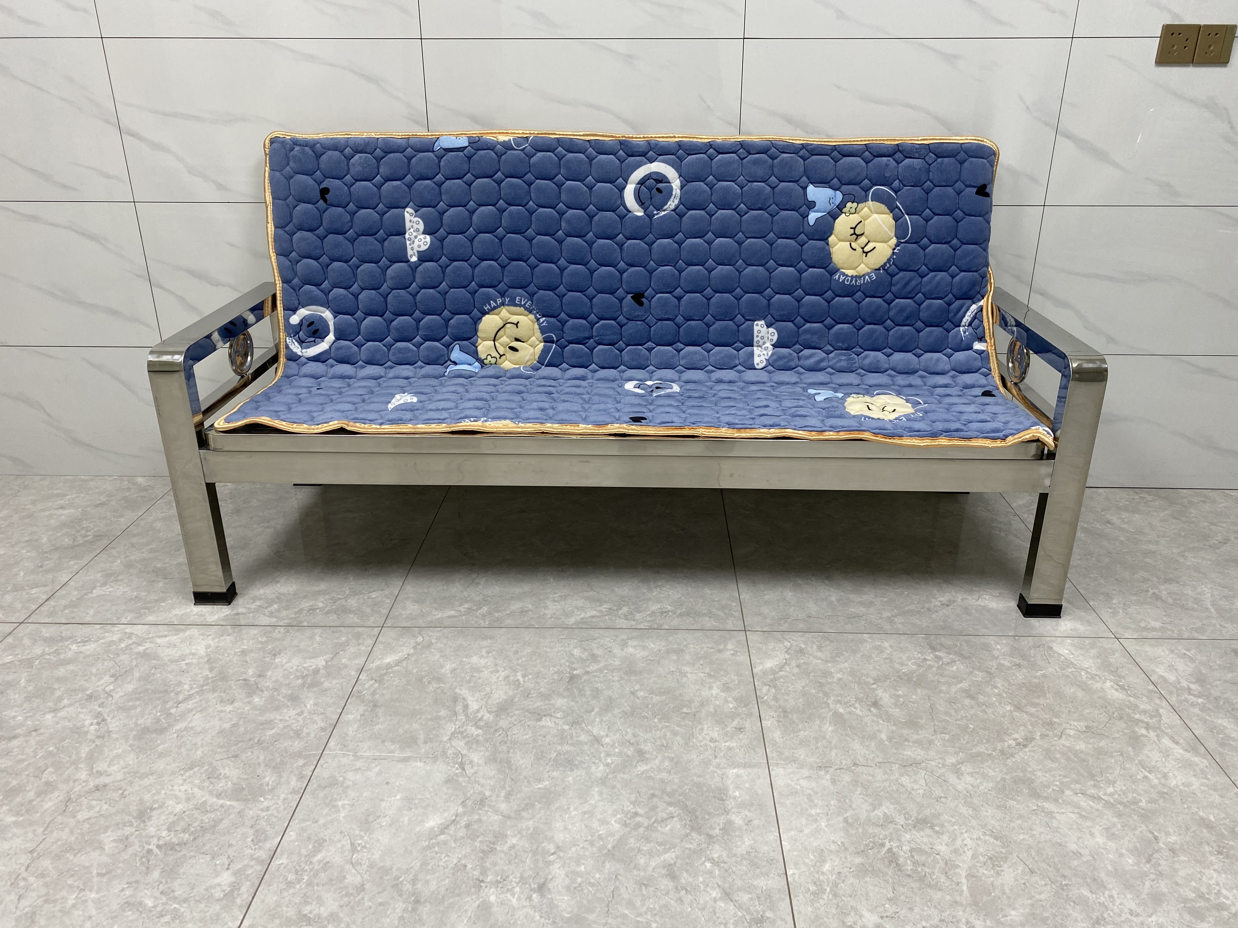 沙发垫加厚三人两用珊瑚绒可折叠全盖防滑简易弹力幼儿园学生成人