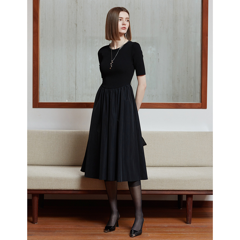 【陈大可专属】恩曼琳夏季新款法式赫本风针梭拼接收腰小黑裙EANEBI