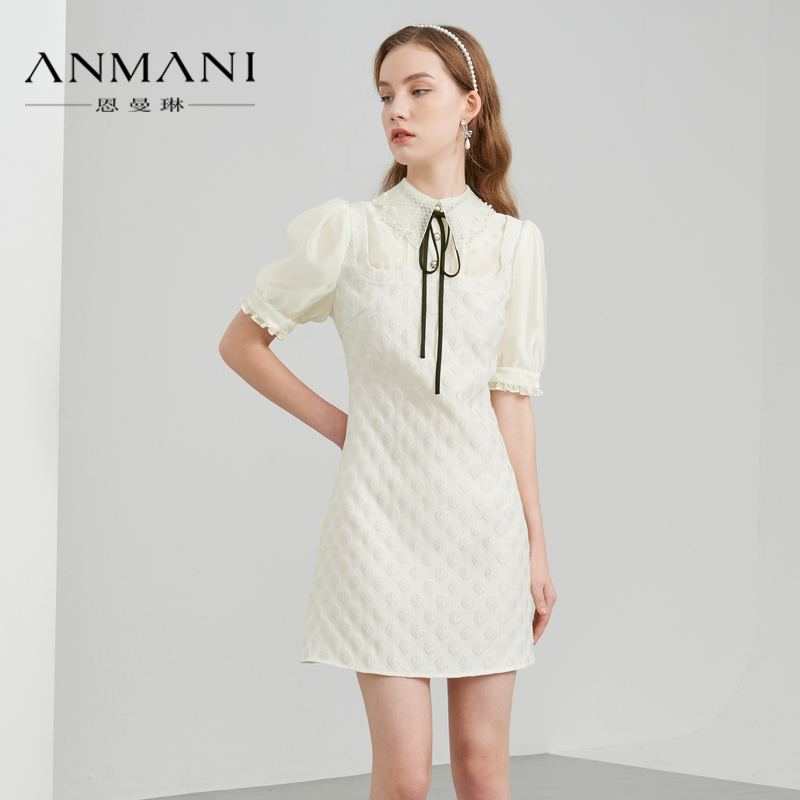 【粉丝专享】恩曼琳夏系带翻领肌理感拼接蕾丝珍珠纽扣连衣裙EANC