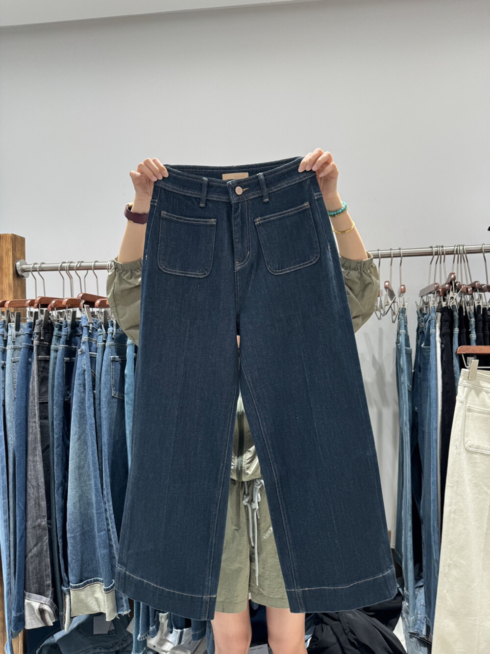 颖子家，秋上新九分口袋直筒显瘦深色牛仔裤