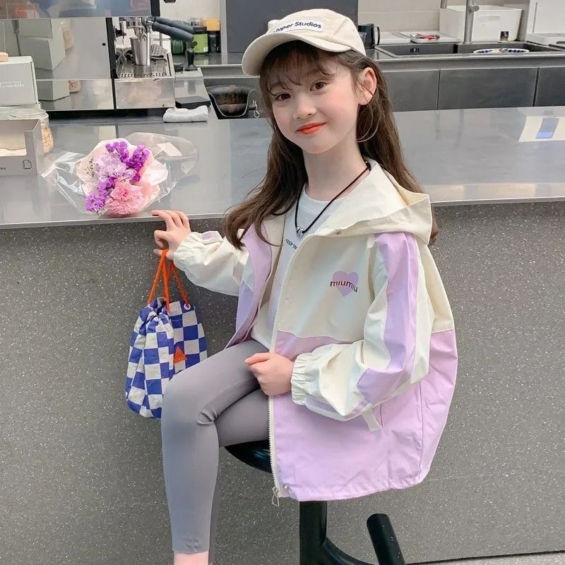 女童冲锋衣外套秋装2025新款洋气儿童春秋款小女孩运动连帽上衣潮
