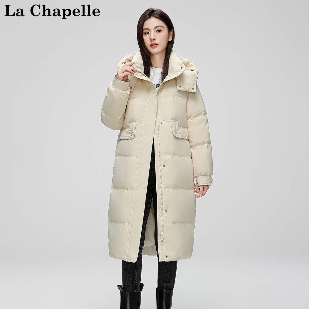 拉夏贝尔高级女款保暖时尚户外休闲连帽中长款加厚过膝羽绒服