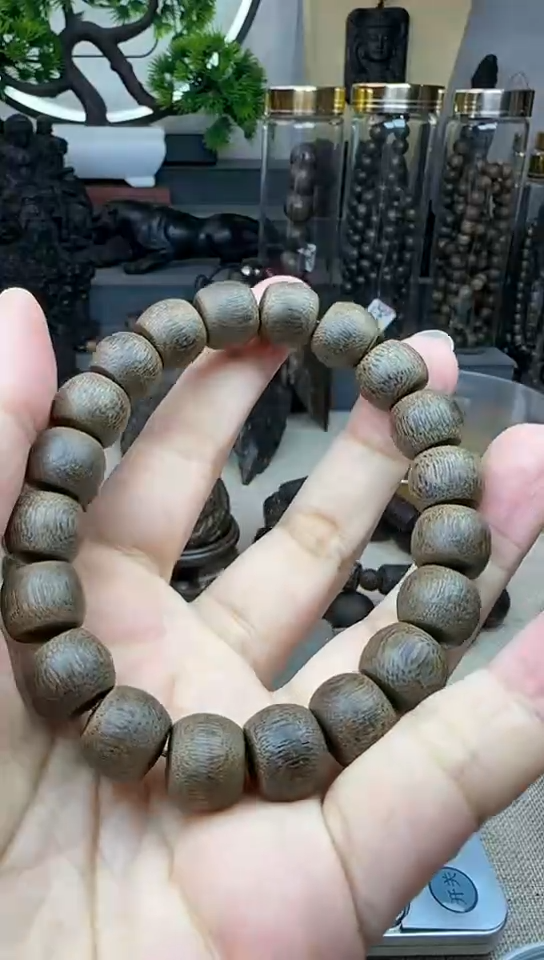 【闪购商品】香木芽庄矿化白棋楠桶珠