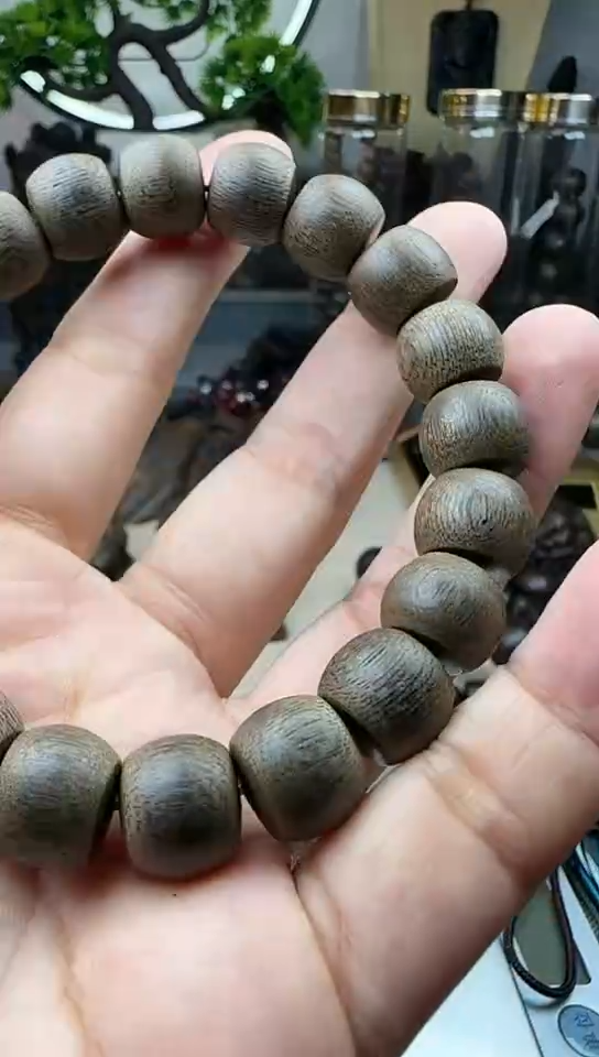 【闪购商品】香木芽庄矿化白棋楠桶珠