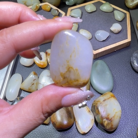 和田玉颈饰未镶嵌