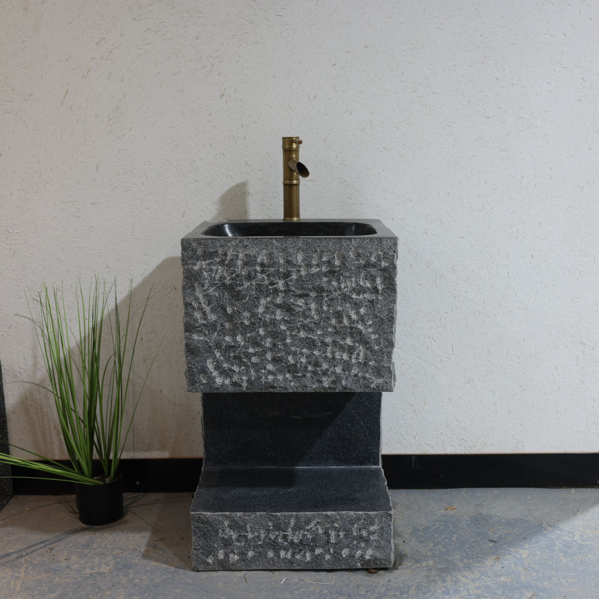 庭院石雕洗手盆创意大理石墩布池一体立柱式天然原石室外石头水槽