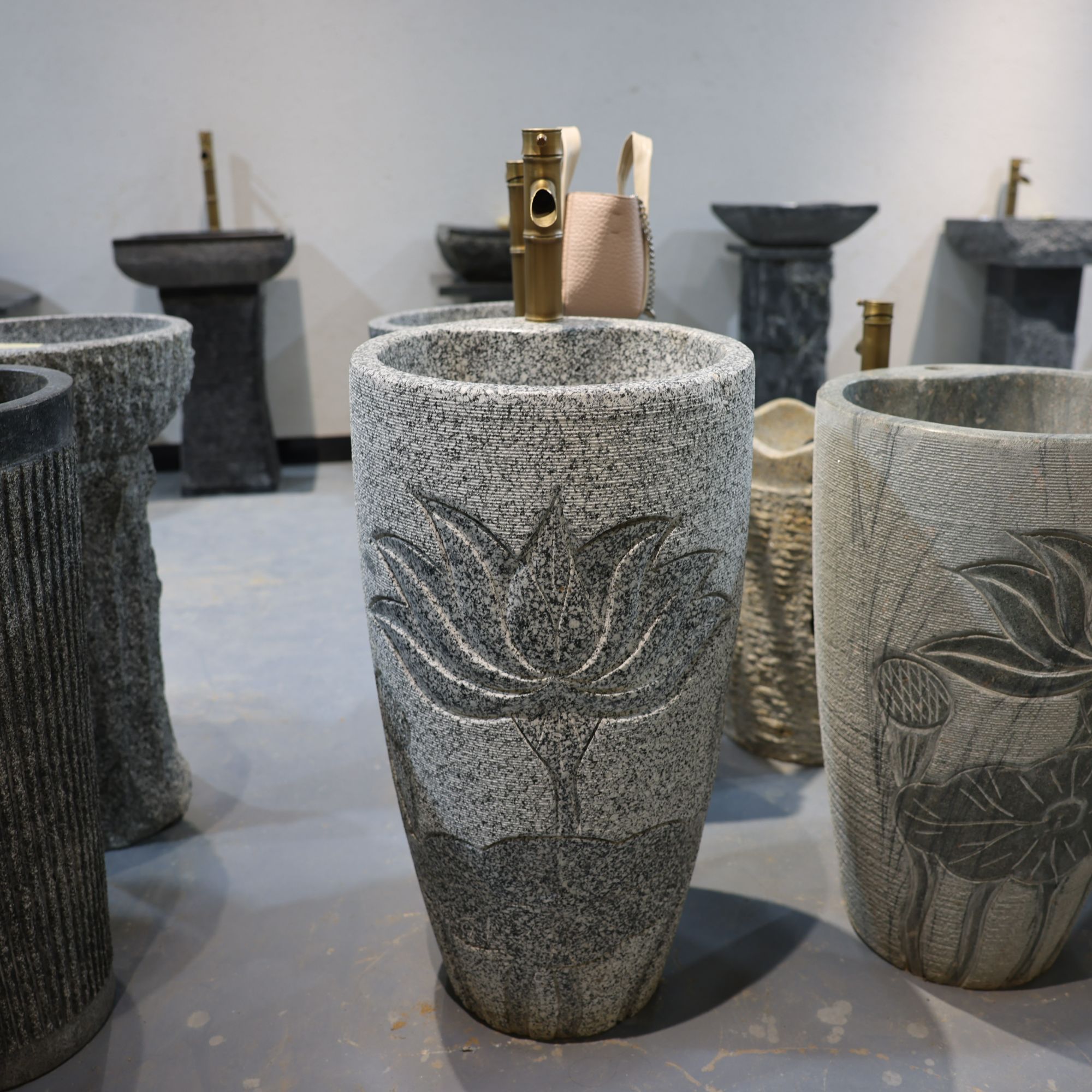 庭院石头洗手盆一体立柱盆花园石材落地式洗脸盆别墅户外水池台盆