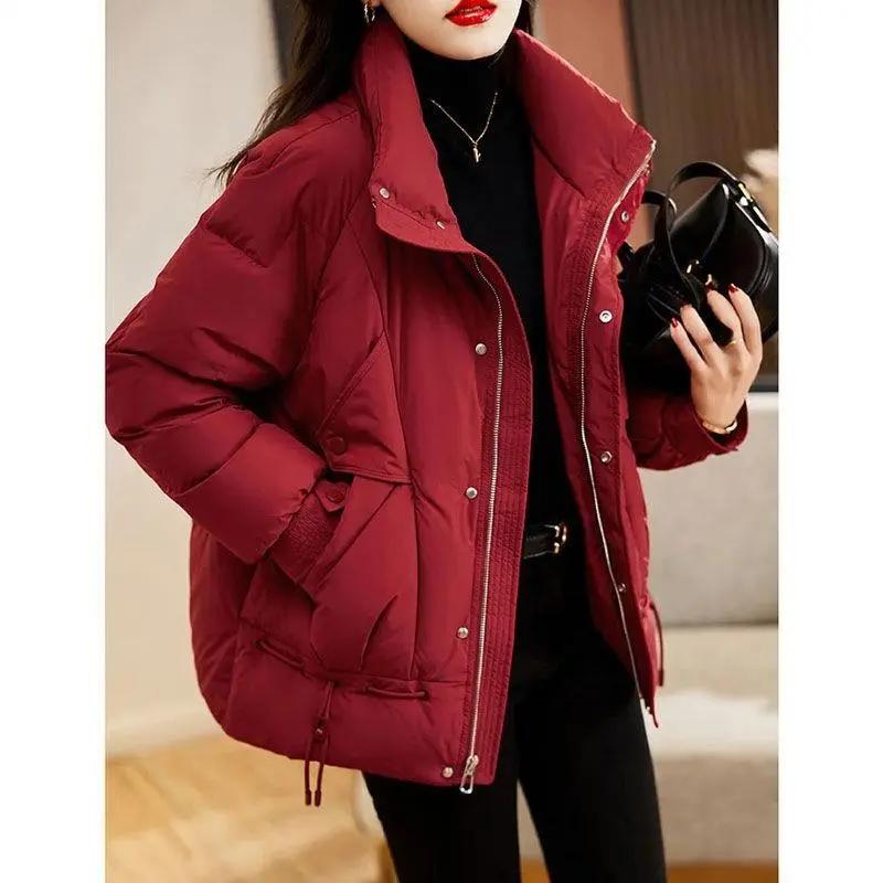 红色羽绒羽绒服女短款2023新款时尚宽松显瘦加厚保暖设计感