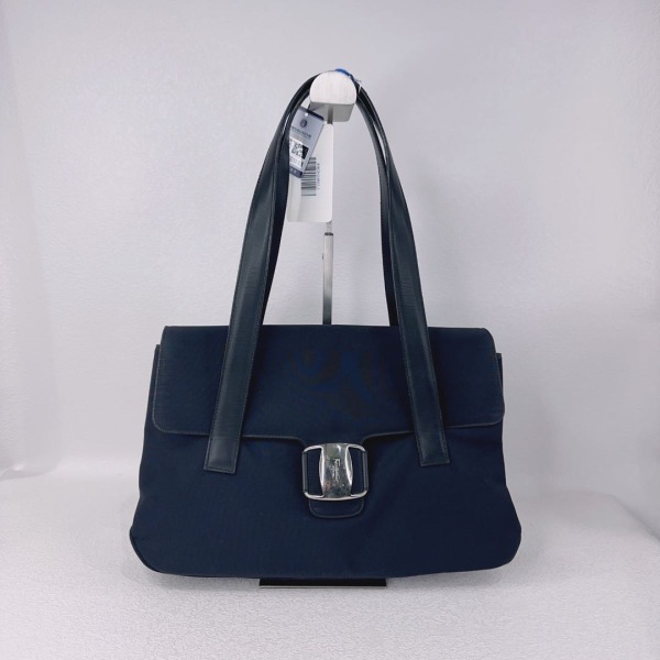 95新/菲拉格慕/妃鱼/箱包/市场价12000/231230SW0044