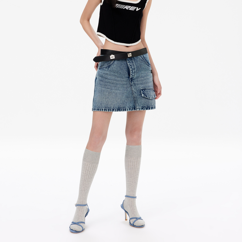 【瑞妮专属】REVAN芮范2024春新品辣妹风斜门襟牛仔短裙RM11502200