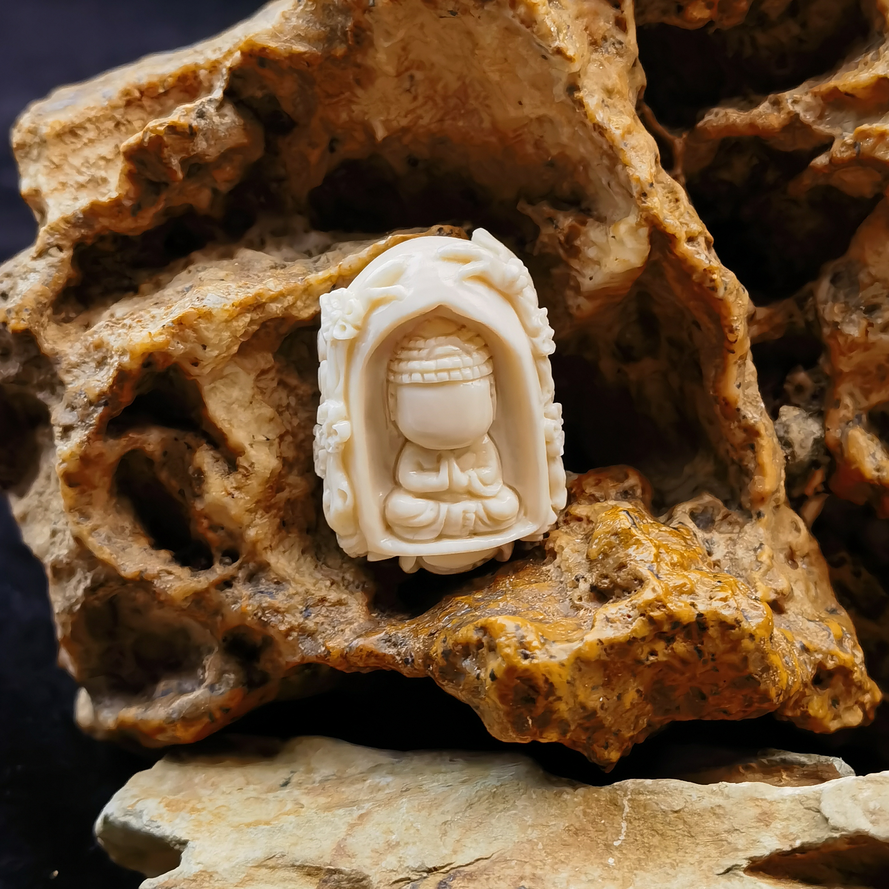 【熊宝】猛犸牙无相佛牌宝宝佛满雕文玩配饰单珠提溜吊坠背云