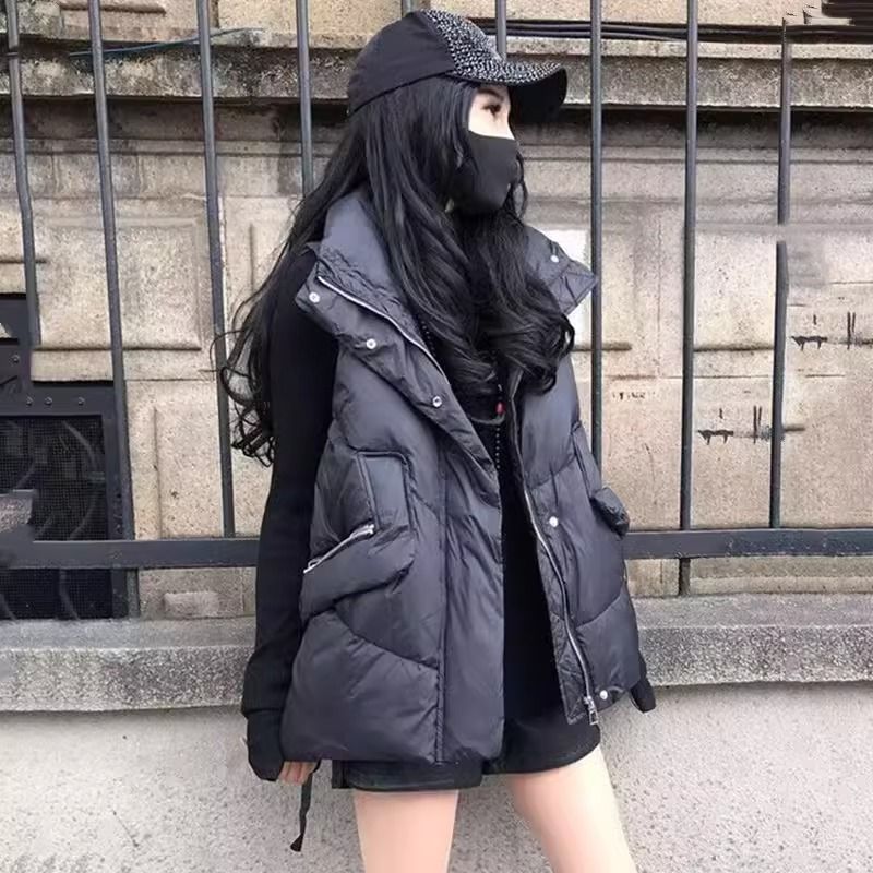 波司豋欧洲站羽绒马甲女2023秋冬外穿宽松时尚潮流休闲白鸭绒背心