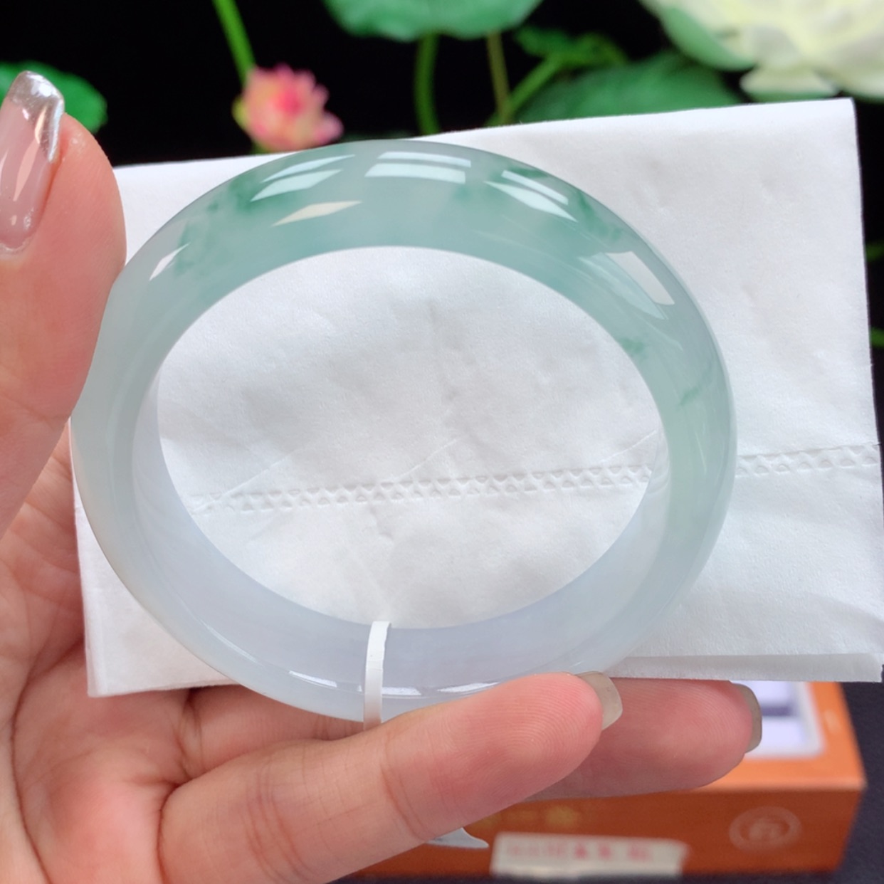 【闪购商品】翡翠手镯未镶嵌纯天然