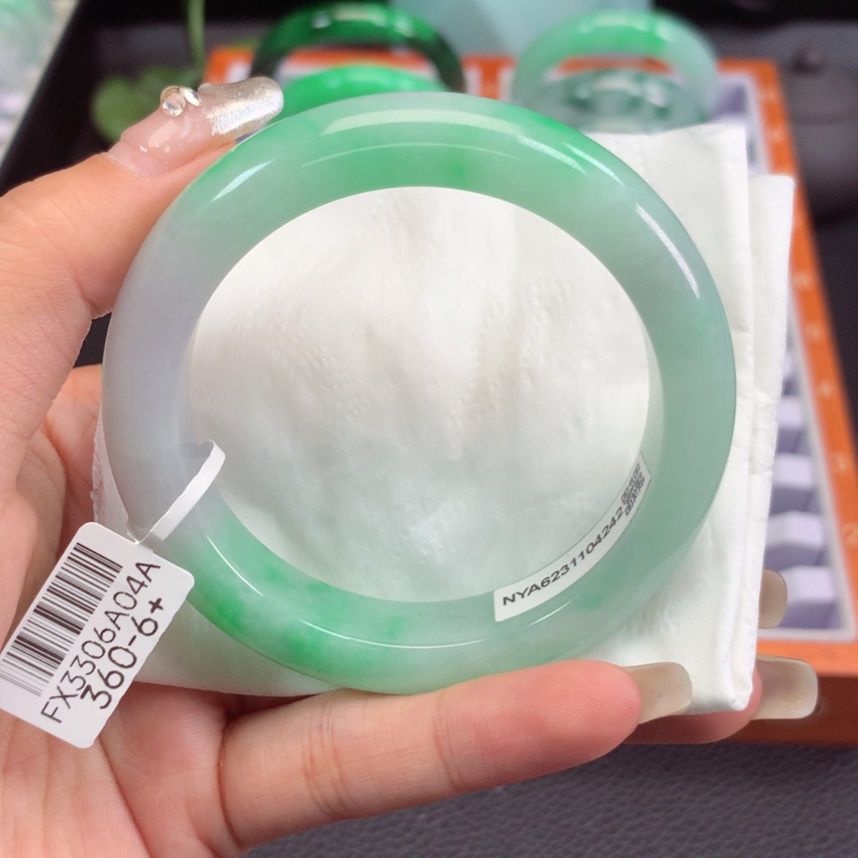 【闪购商品】翡翠手镯未镶嵌瑞**?定金看货