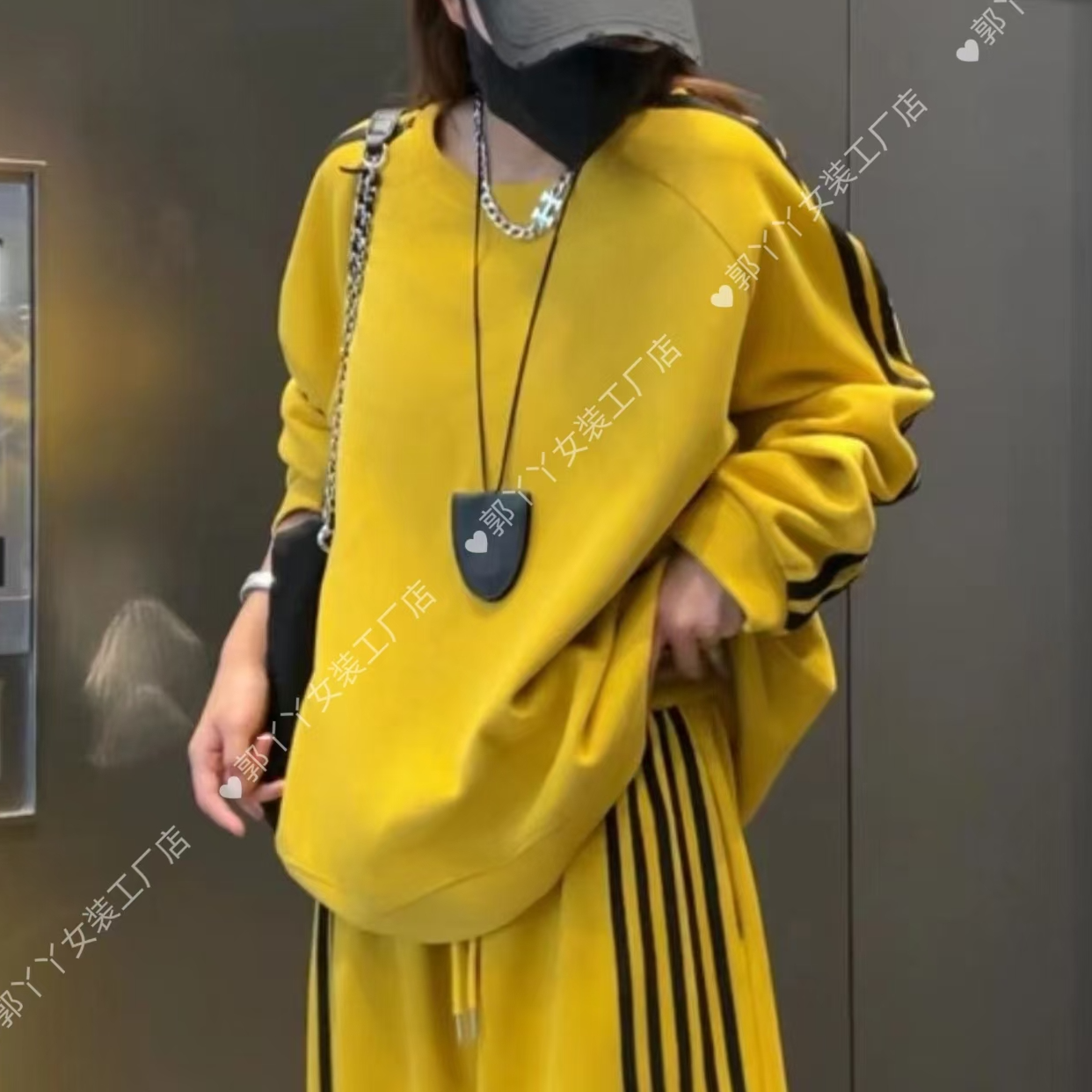 （工厂店）秋季欧货简约休闲宽松圆领织带长袖卫衣（不加绒）