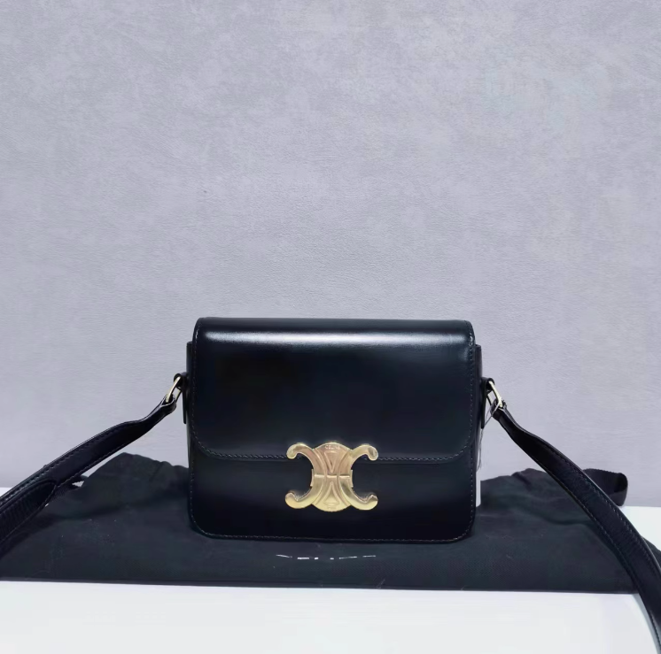 95新 Celine/思琳 黑色全皮凯旋门box