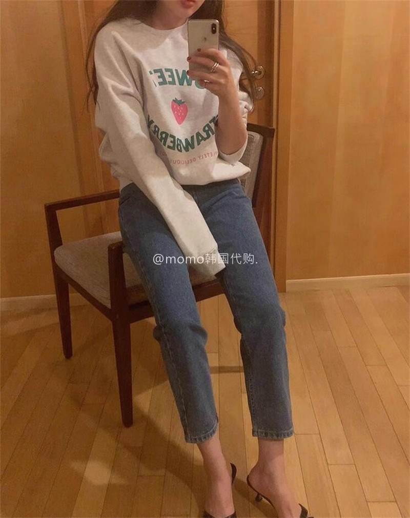 推荐！韩国代购 设计师小众可爱草莓少女心宽松圆领套头ins卫衣