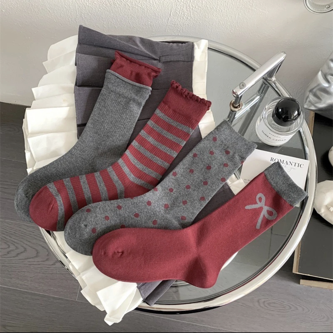 MJ原创设计师款纯色酒红女士中筒女袜吸汗透气不臭脚安可拉袜子