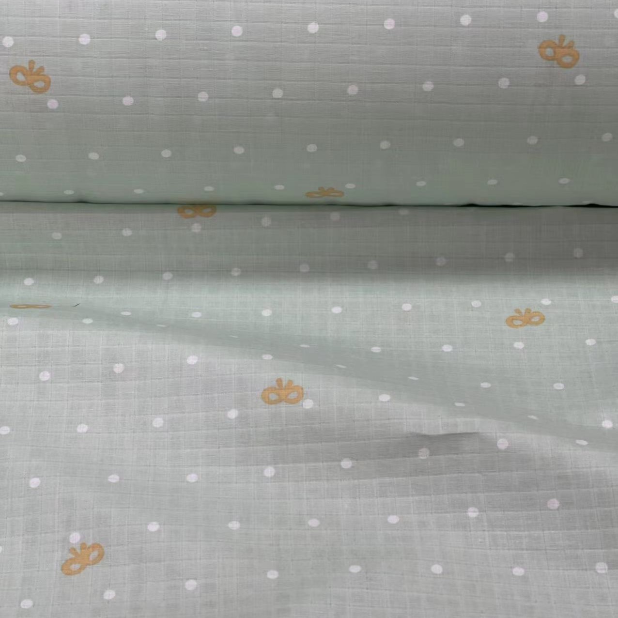 【绒兰】门幅1.6米 全棉双层纱面料 28号 蝴蝶结浅绿底