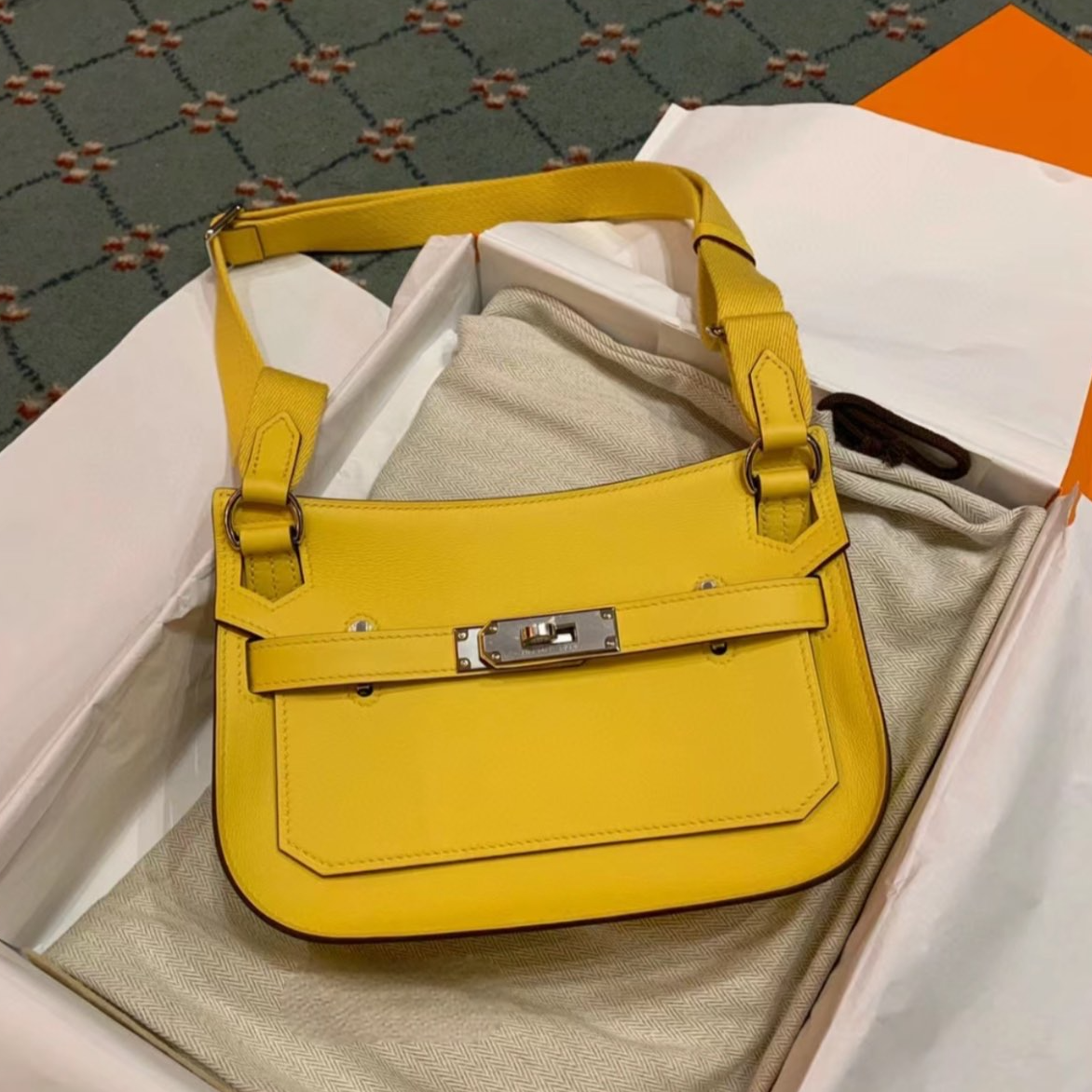 99新 Hermes/爱马仕  小花6珊 吉普赛 mini 那不勒斯黄U刻S皮银扣