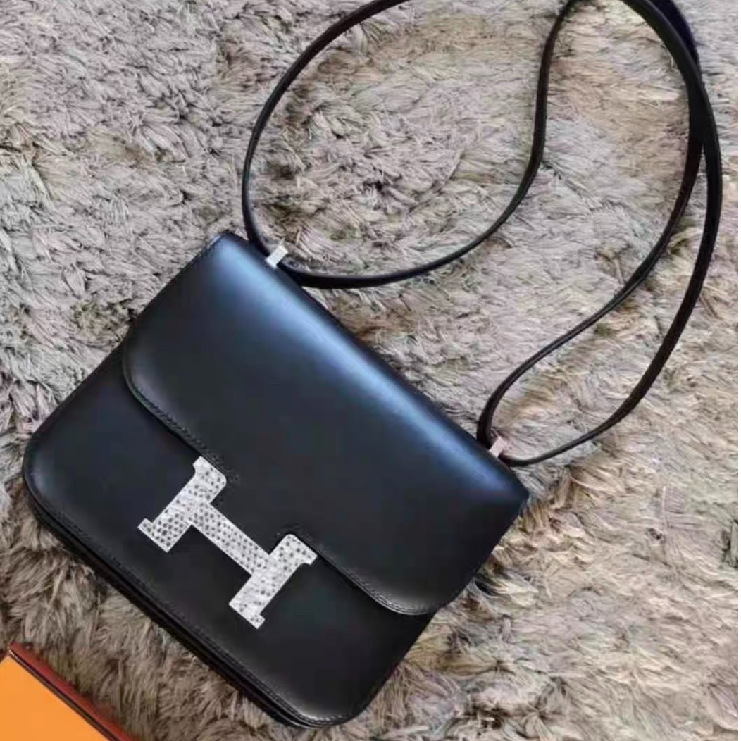 99新 Hermes/爱马仕 小花6珊 康康 19 黑色 雾面box皮 Y刻 蜥蜥扣
