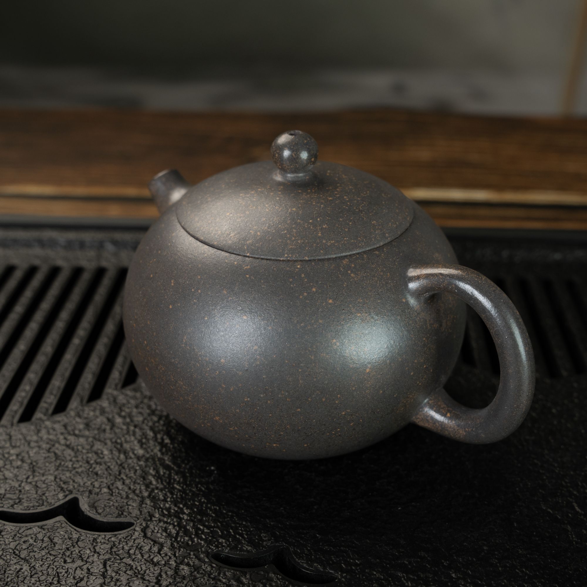 ZSMT-2102宜兴紫砂原矿手工壶天青泥西施星斑200cc