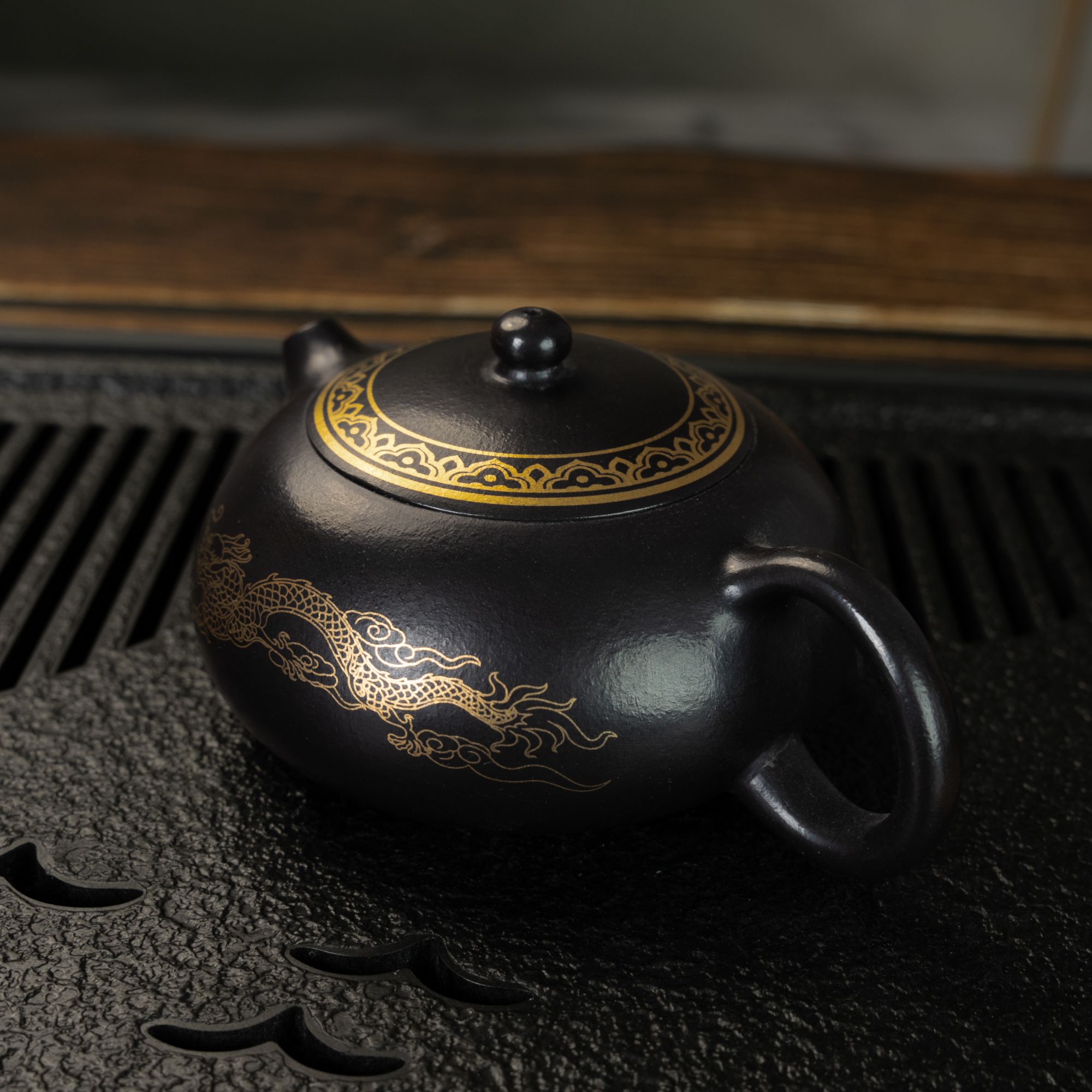 ZSMT-2100宜兴紫砂原矿手工壶大红袍雾灰描金寒江雾灰双龙150cc