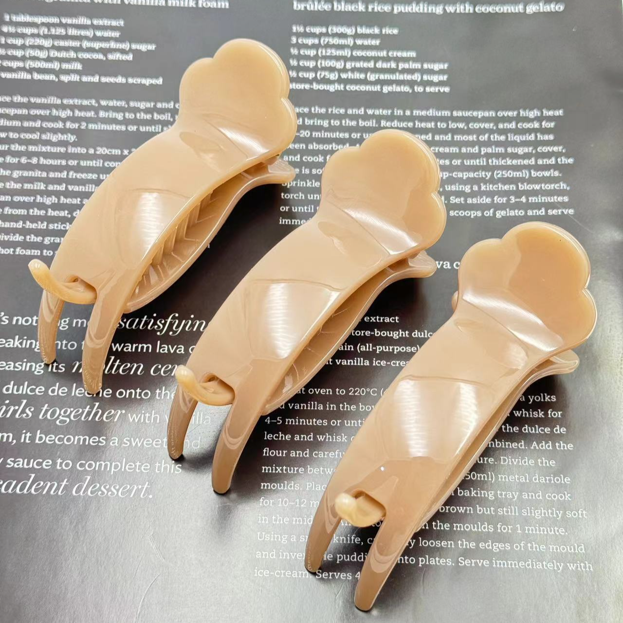 1025-韩国 高级纯色马尾丸子头夹