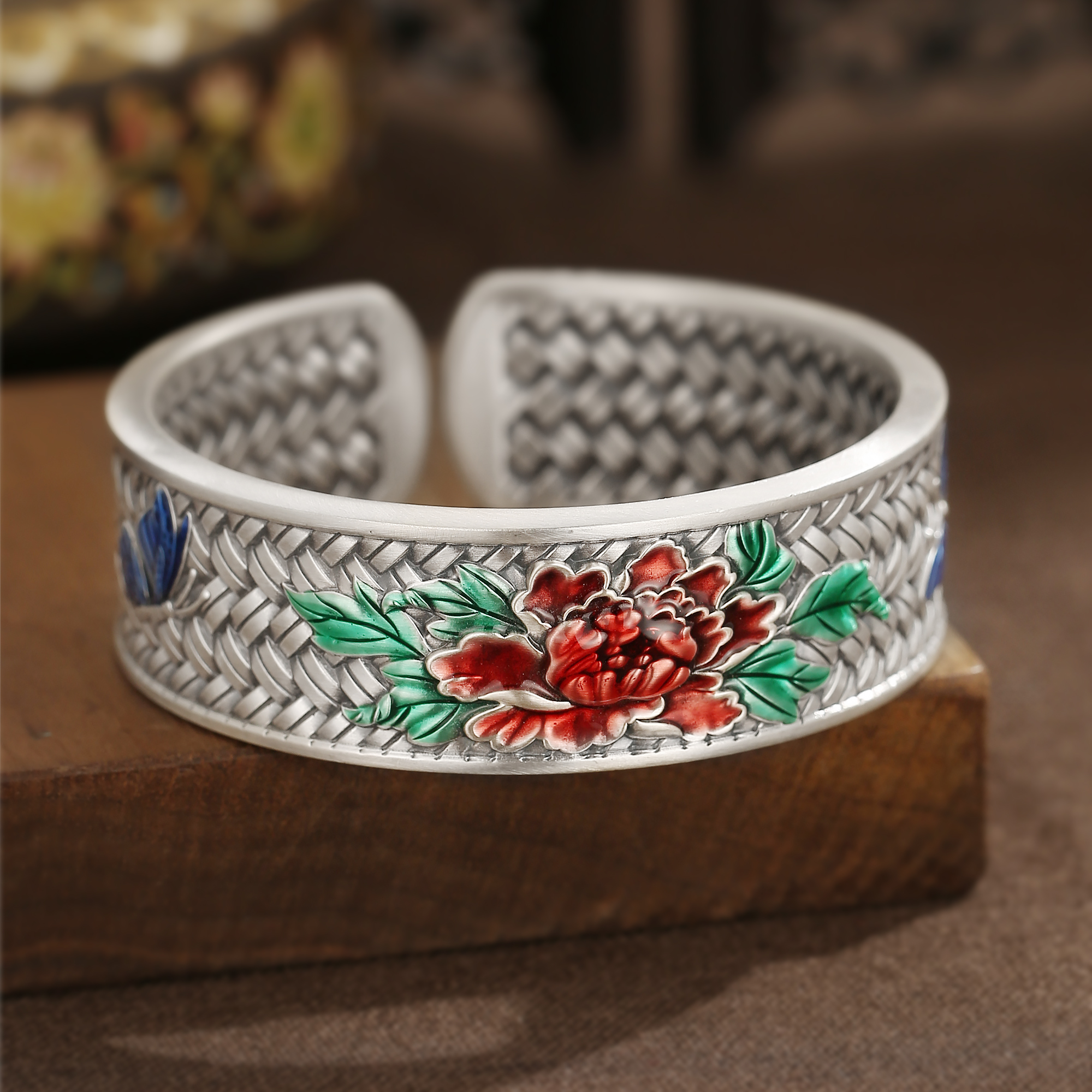 足银珐琅手镯 足银999牡丹宽面手镯