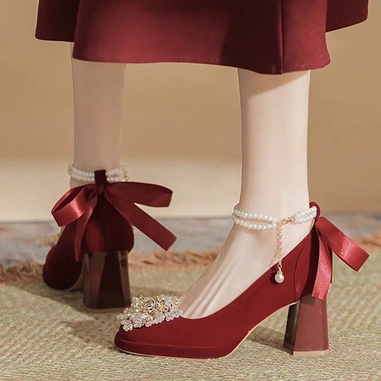 绝美秀禾婚鞋女2025新款新娘鞋不累脚中式汉服结婚红色高跟鞋冬季