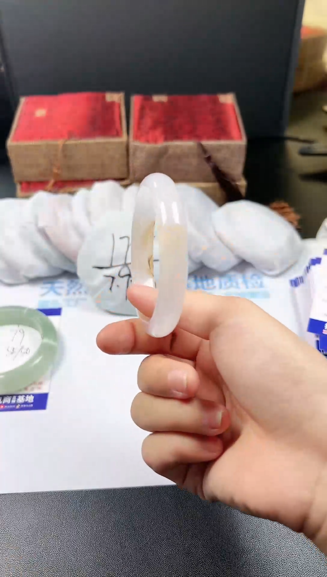 【闪购商品】石英质玉手镯未镶嵌2