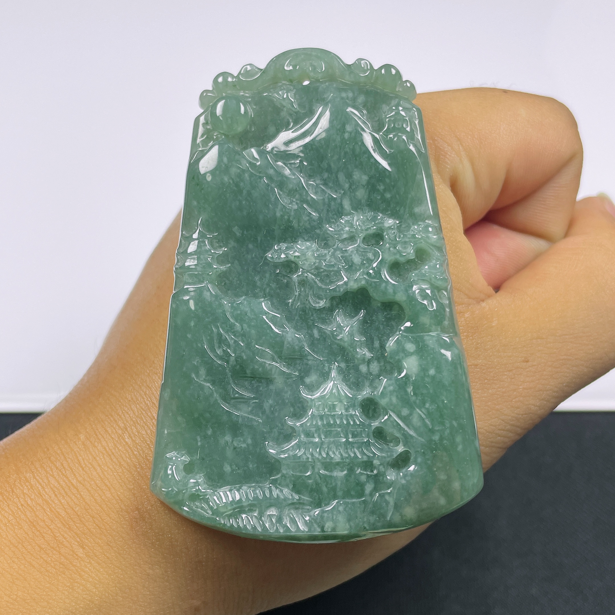 天然翡翠A货山水牌子翡翠吊坠山水意境蓝水精雕大气时尚男款V017