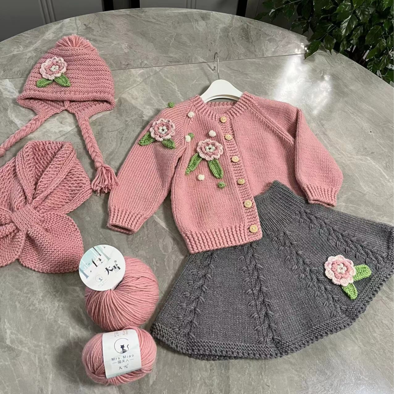 喵夫人小裙子，灰色，黑色（不是成品）材料包送工具